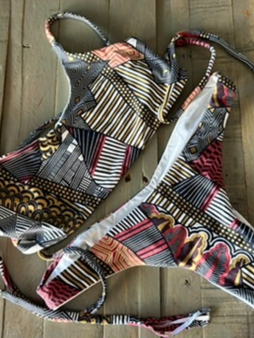 2-piece surf bikini